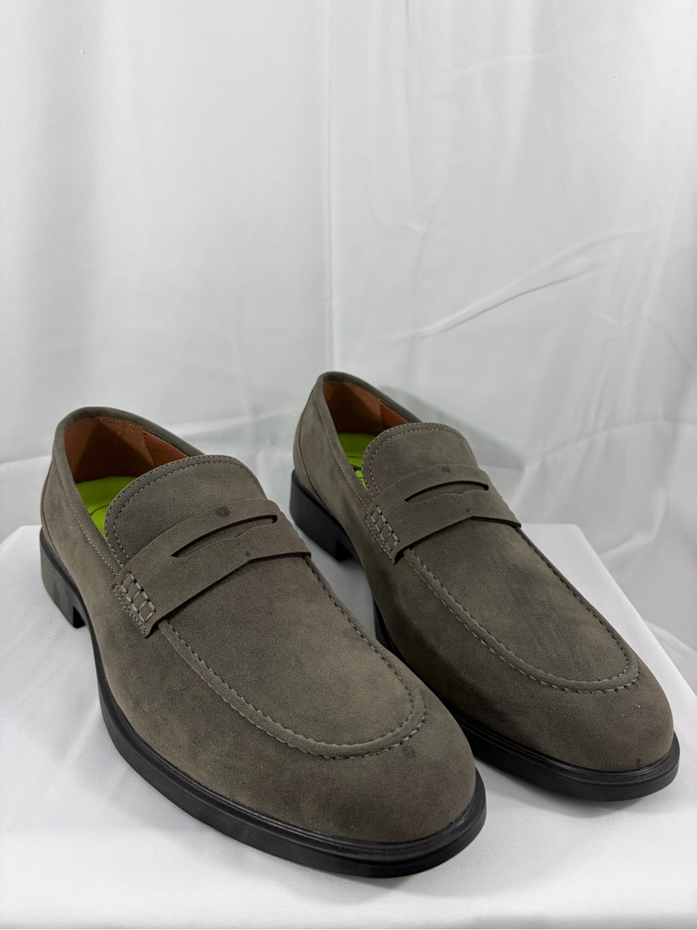 NWT Vance Co Men's Size 11.5 Gray Suede Penny Loafers